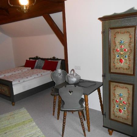 Pension Gierlinger Aflenz Kurort Екстер'єр фото