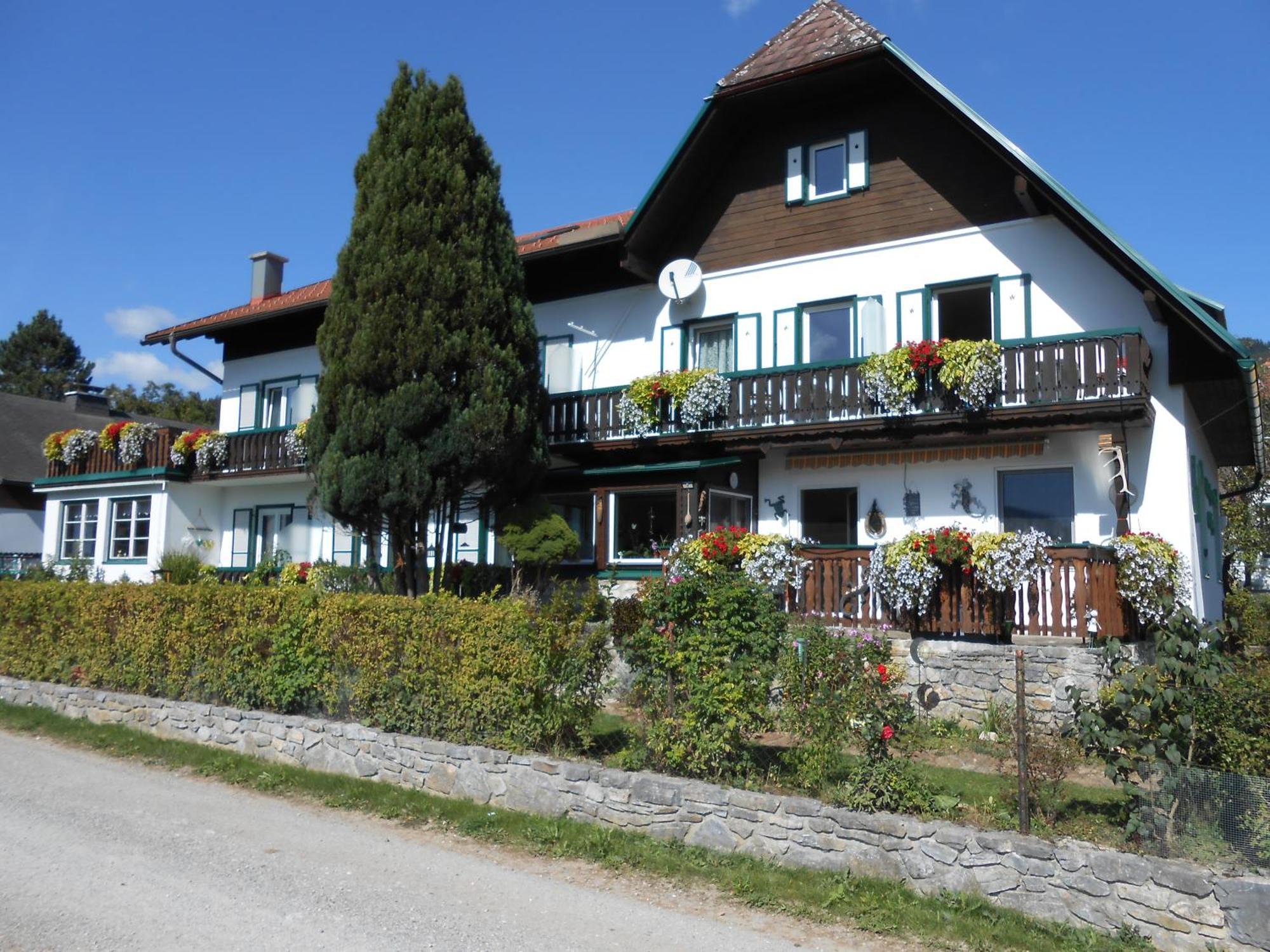 Pension Gierlinger Aflenz Kurort Екстер'єр фото