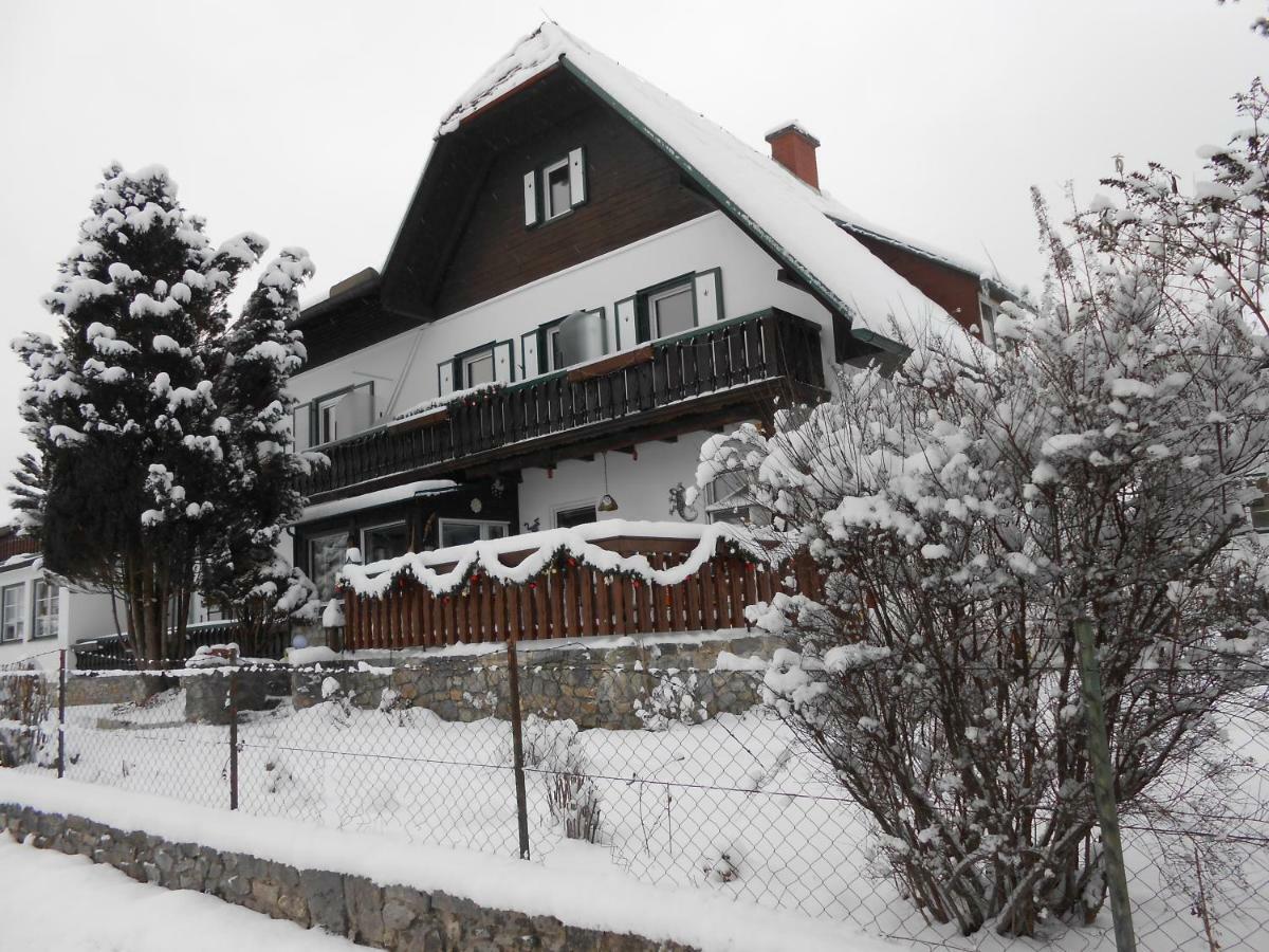 Pension Gierlinger Aflenz Kurort Екстер'єр фото